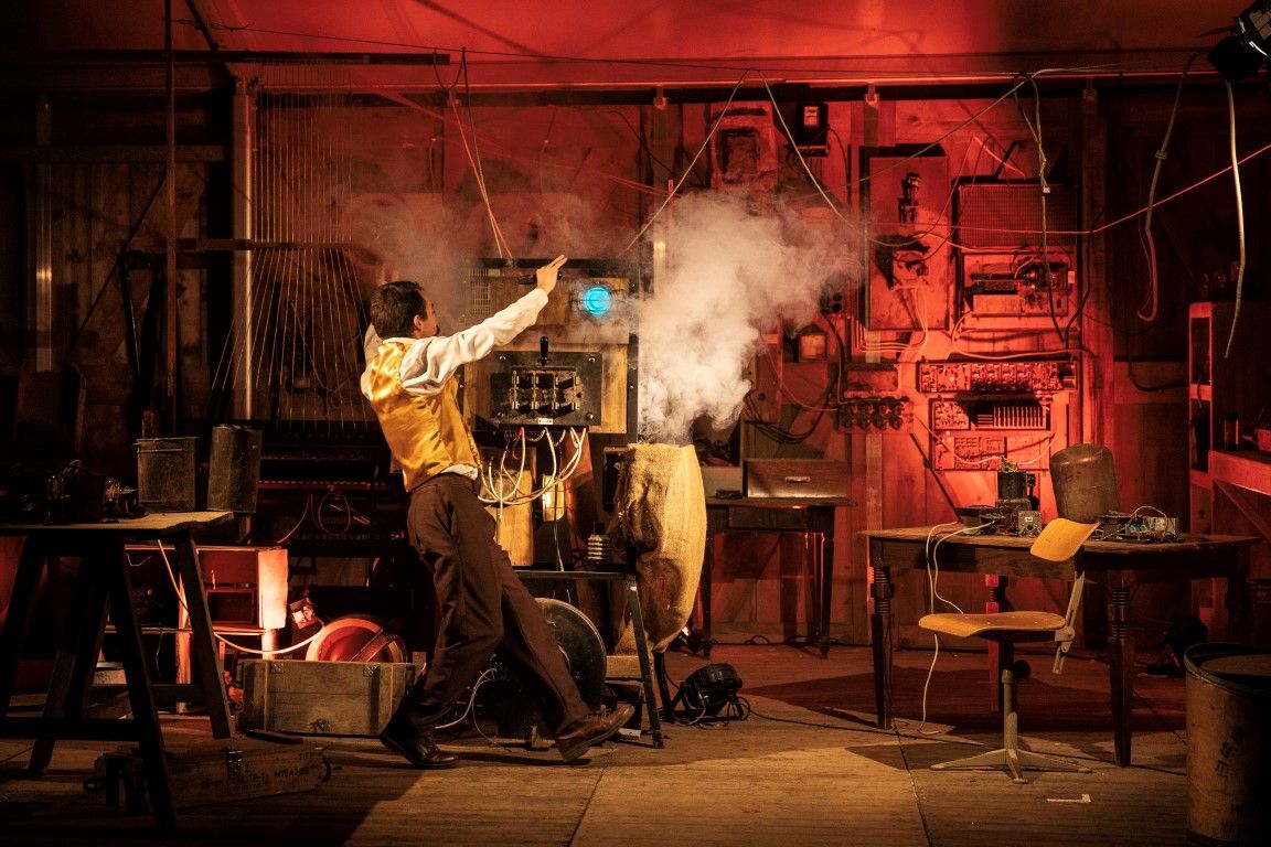 Theatrical scene in the workshop installation