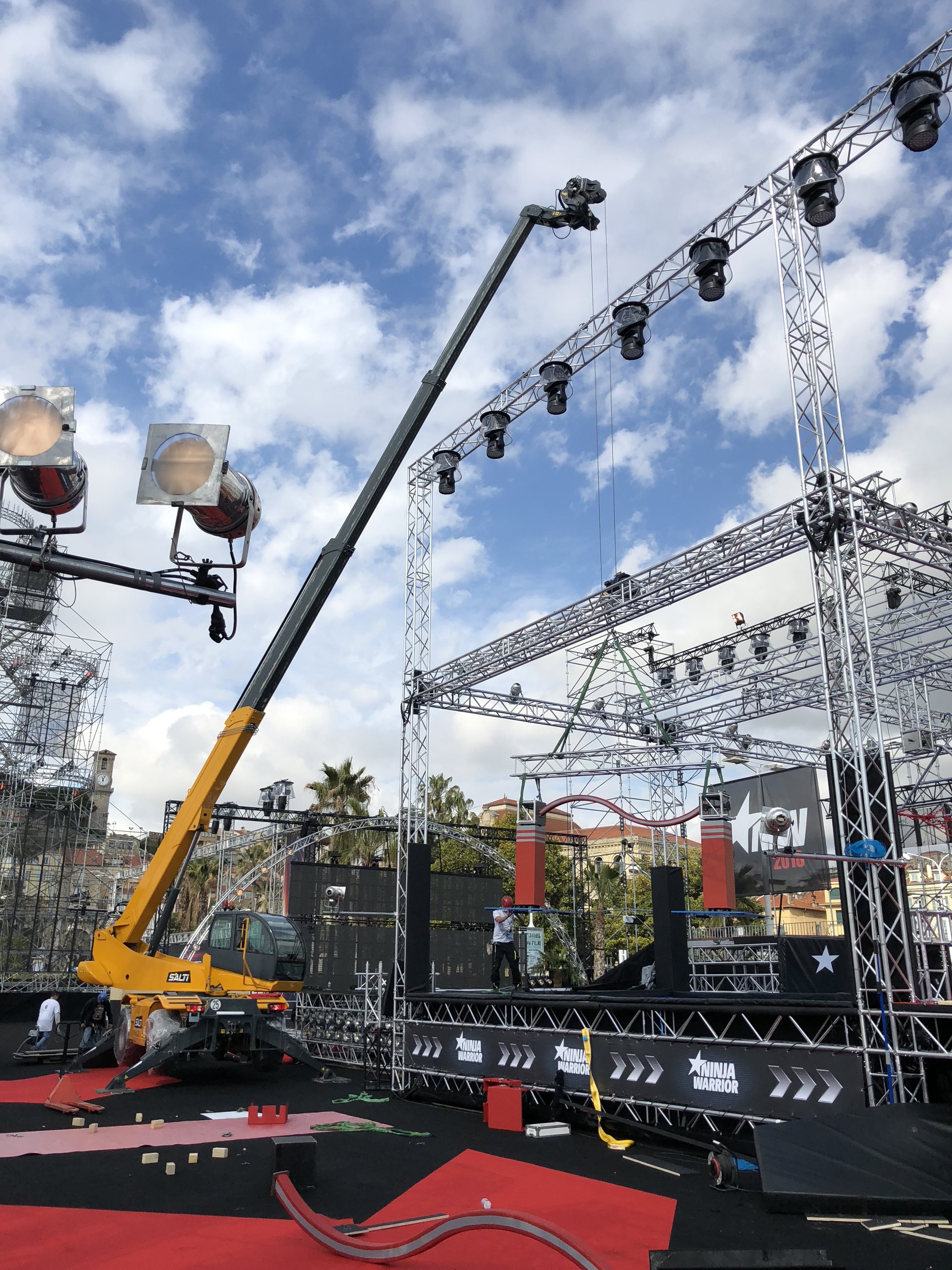 The course in Cannes with lighting and branding