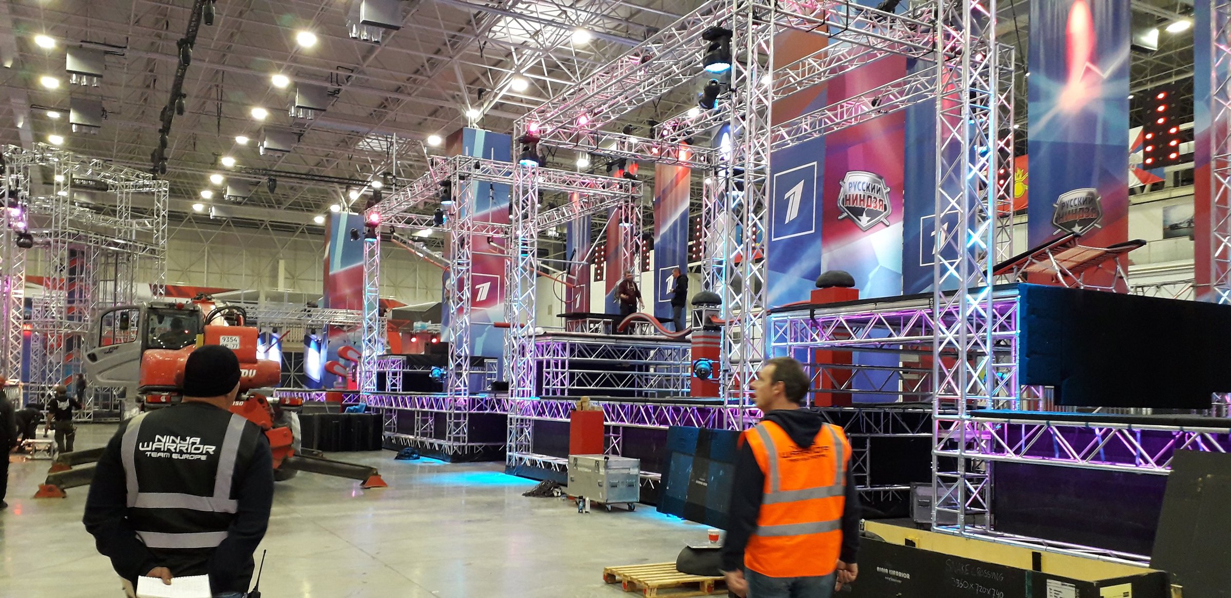 The course in a hall in Moscow